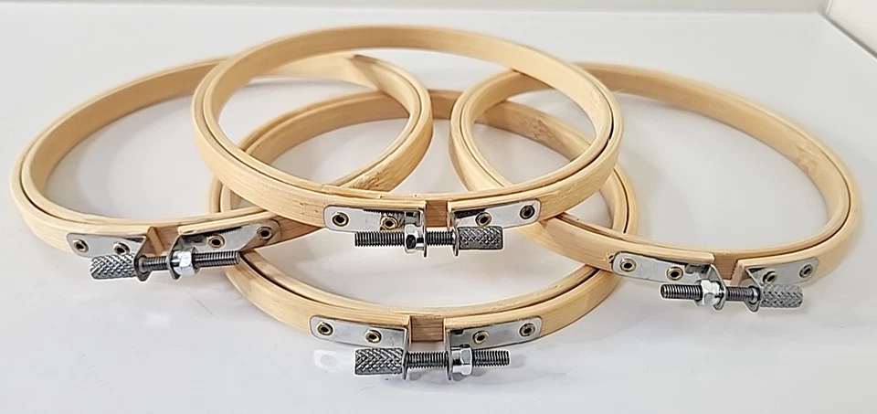 Wooden Embroidery Hoop Needlepoint Quilt Sewing Lot of 4 5" Round Screw Closure - Image 2 of 4