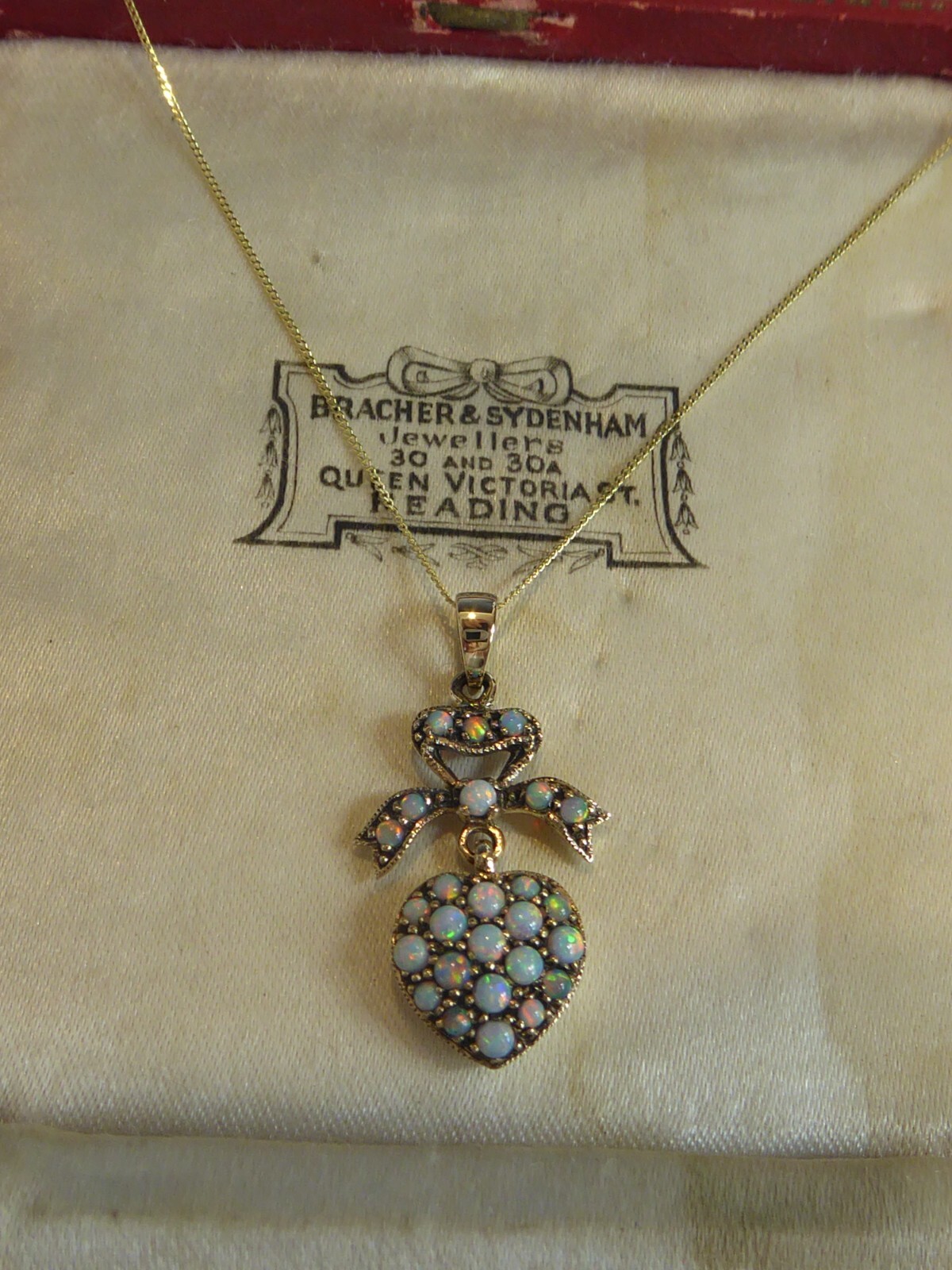 9ct Solid Gold Opal set Victorian Styled Heart Sh… - image 2