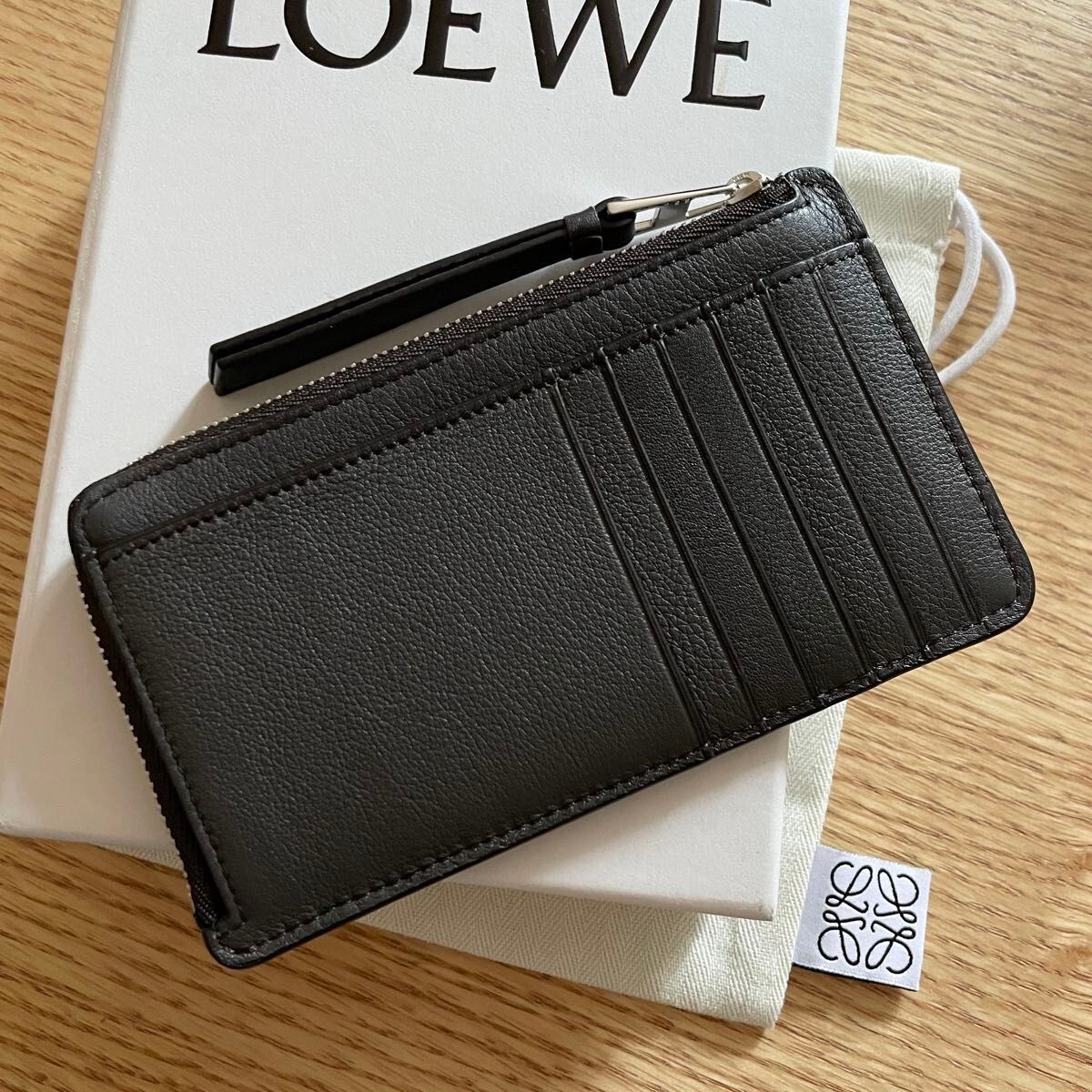 LOEWE モールド コインケース ブラック　MOLDED COIN CASE LOEWE フラグメントケース KNOT COIN CARDHOLDER CEM1Z40X01