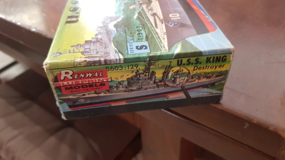 RENWAL 1/500 U,S,S, KING DESTROYER LEADER NAVE DA GUERRA KIT VINTAGE - Immagine 3 di 4