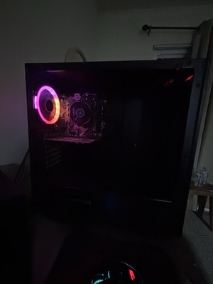 FULL GAMING SETUP (MONITOR, PC, KEYBOARD INCLUDED)