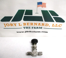 WHITEY , SS-0RS2 , SST REGULATING NEEDLE VALVE , 1/8" TUBE , CLEAN - USED