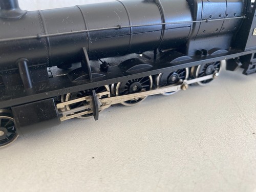 HORNBY R143 EX GWR 2-8-0 BR BLACK LIVERY LOCO & TENDER V GOOD RUNNER & SMOKE - Picture 8 of 24