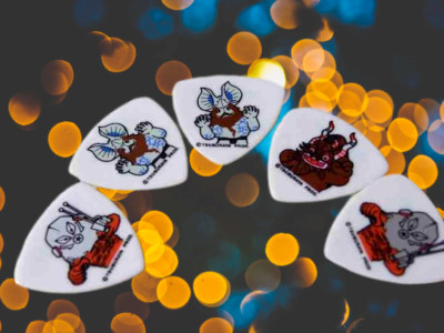 Ultraman Fernandes Original Guitar Pick 5pcs Alien Zarab Miclas etc. Limited F/S