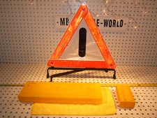 Audi & Volkswagen 1980s in rear trunk Warndrieck Safety OEM 1 TRIANGLE & 1 Case