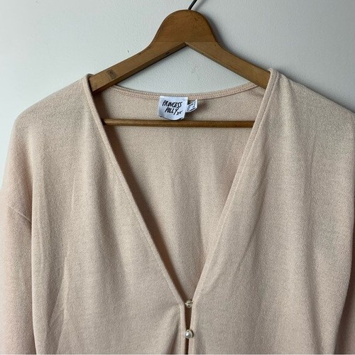Princess Polly Women's Size:2 Cream Pearl Button Down V-neck Lightweight Sweater - Picture 2 of 8