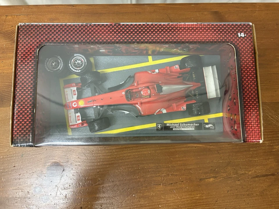 Modellino Ferrari F2003-GA - Immagine 2 di 4