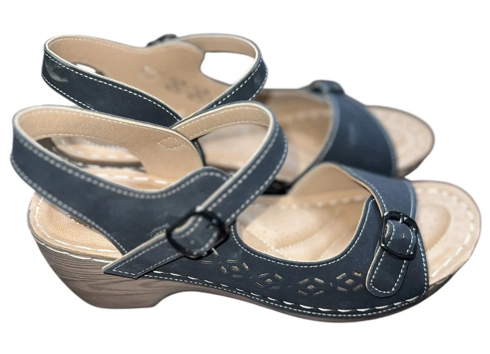 Patrizia by Spring Step Shantay Women's Sz 9 Black Vegan Leather Wedge Sandals - Image 3 of 4