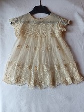 Robe dentelle tulle brodé baptême vintage bébé poupée