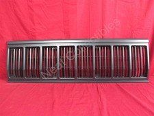 Nos Oem Jeep Cherokee Semi-gloss Black Radiator Grille 1991 - 96 Nos Oem Jeep Cherokee Semi-gloss Black Radiator Grille 1991 - 96