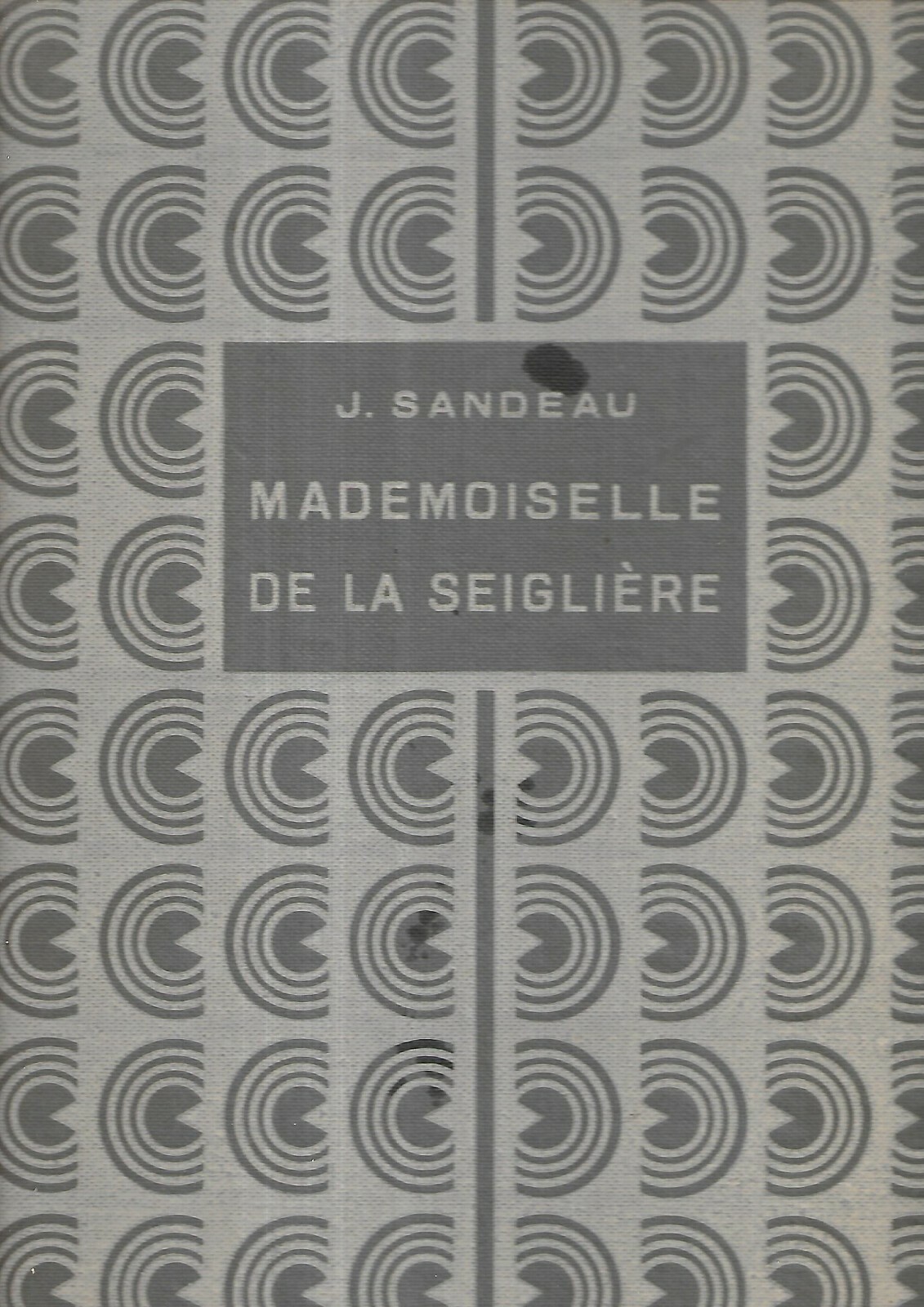 Foto 1 di 12