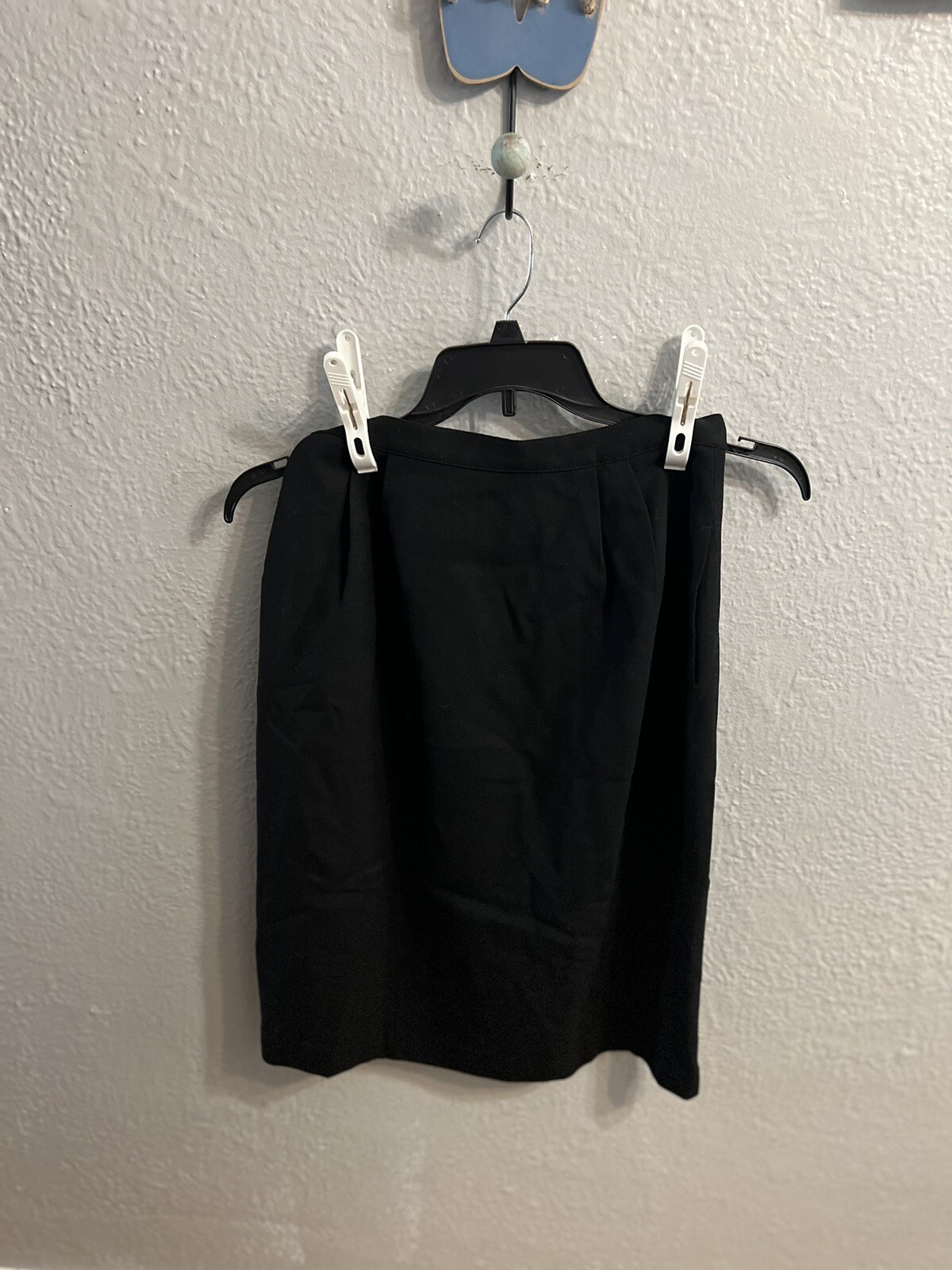 Skirt Women's Size 8 Kasper Black lined wool skirt-image