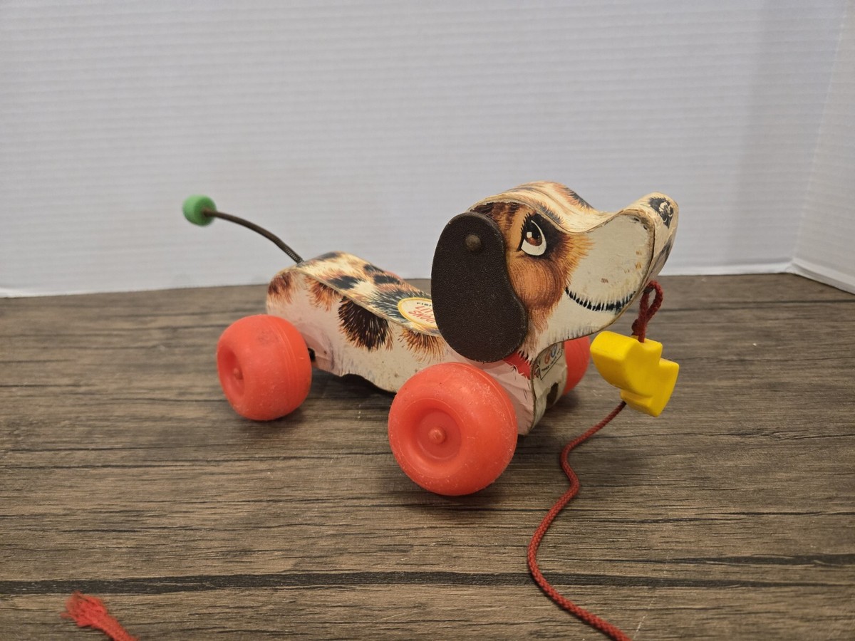 1960's ORIGINAL ***FISHER PRICE*** LITTLE SNOOPY*** DOG PULL
