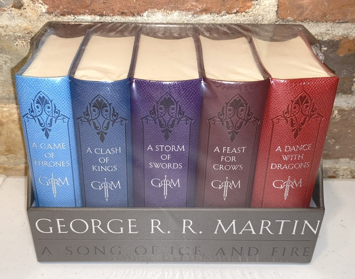 洋書 Game of thrones 5 book set Amazon.com: George R. R. Martin's A Game of Thrones 5-Book