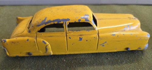 Tootsie Giocattolo 1948-50 Cadillac Berlina (2) Giallo e Rosso - Foto 7 di 11