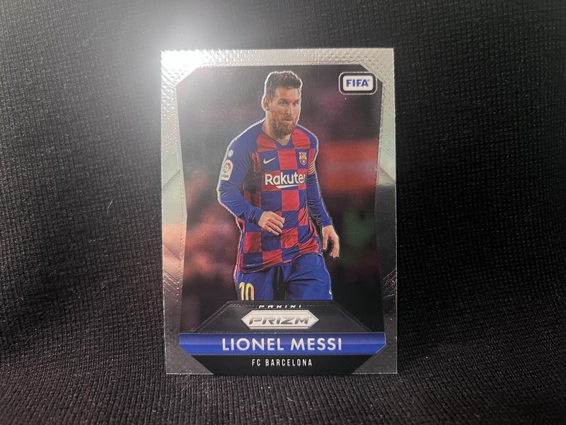 2025-26 Panini Prizm FIFA #2 Lionel Messi BARCELONA Throwback