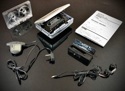 SONY WM RX822 Walkman Cassette Player Portable Audio Timepiece