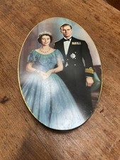 Coronation of Queen Elizabeth II 1953 Cookie Tin (Carr's of Carlisle England)