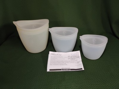 Pampered Chef SILICONE PREP BOWLS - Flexible -Easy Pouring Set of 3 Sizes + Lids
