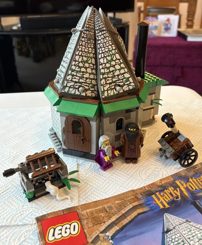 LEGO 4707 Harry Potter Hagrid's Hut 1st Edition 100% Complete & Instructions