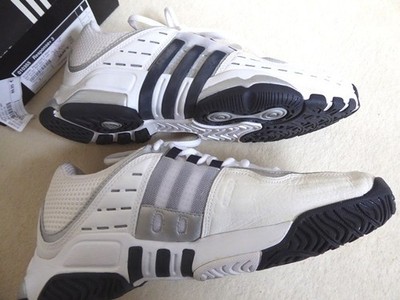 Adidas Response 3 Men schwarz-weiß Gr.7/ Gr. 40 2/3 mit Originalkarton
