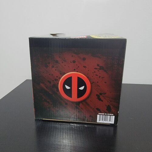Deadpool Finders Keypers Key Holder Statue Figure - Picture 6 of 9