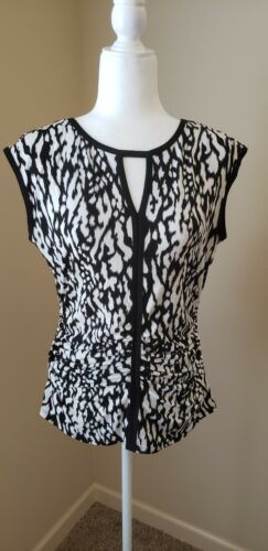 Vince Camuto Damen Bluse schwarz/weiß Rundhals Kurzarm geraffte Seiten M