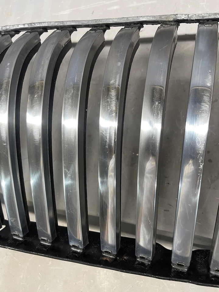 Buick Special Century Roadmaster Super Riviera 1951 1952 parrilla nuevo en stock Foto 4 de 4