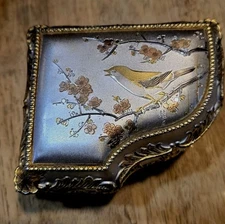 Vintage Sankyo Japan Gold Gilt Bord Robin? Ornate Grand Piano Music Trinket Box