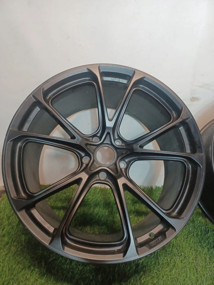 Llanta de aluminio PORSCHE CAYENNE 22 TECHART original OE pieza usada - Imagen 2 de 4