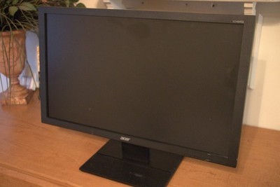 Gaming Monitor - 144hz - Acer V246HQL 23.6 inch Widescreen VA LCD Monitor