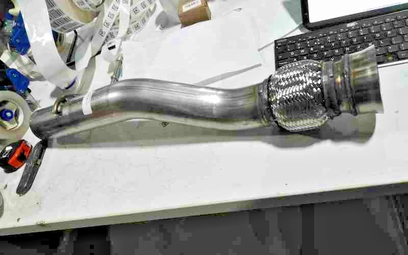 Corsa 14749 3" Catback escape doble 4" puntas para GMC Yukon Denali XL 2015-20 6,2 L Foto 4 de 4