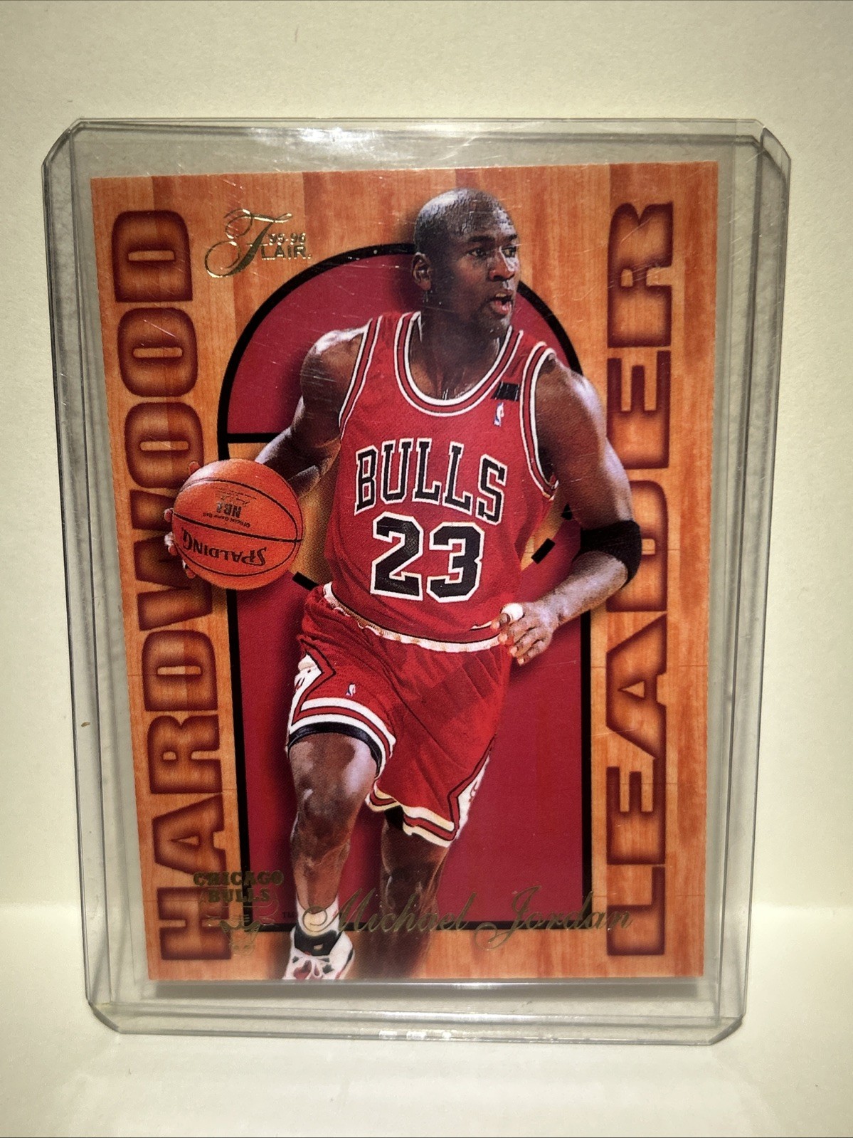 1995-96 Fleer #4 Michael Jordan Flair Hardwood Leader