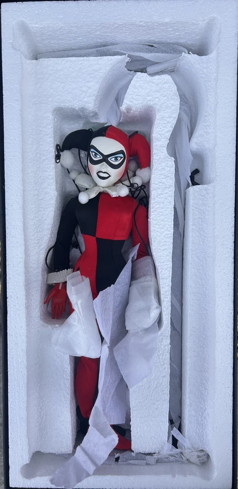 DC Gallery Marioneta 16" Harley Quinn Estatua Títere Figura Nunca Exhibida Como Nueva Foto 2 de 4