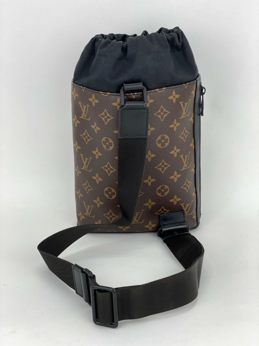 LOUIS VUITTON Mens Backpack Monogram Chalk Sling bag Nap Sac Bag