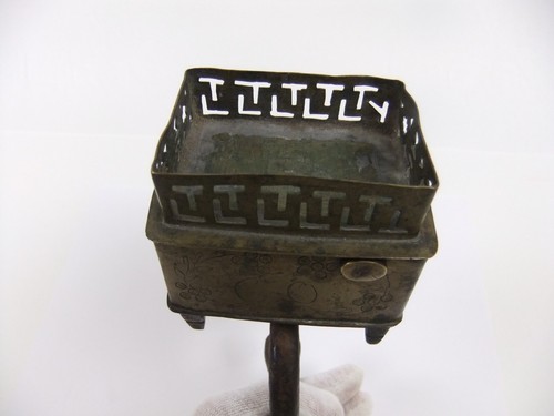 Antiguo soporte de fósforo de latón seguro granja primitivo - Imagen 13 de 21