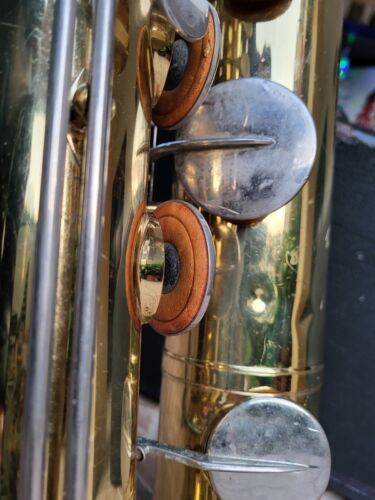 BUESCHER 400 BARITONE SAXOPHONE,need adjust./SAX SASSOFONO BARITONO da sistemare - Foto 23 di 24
