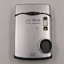 Olympus 790 SW 7.1 MP Digital Camera Silver - Not Working