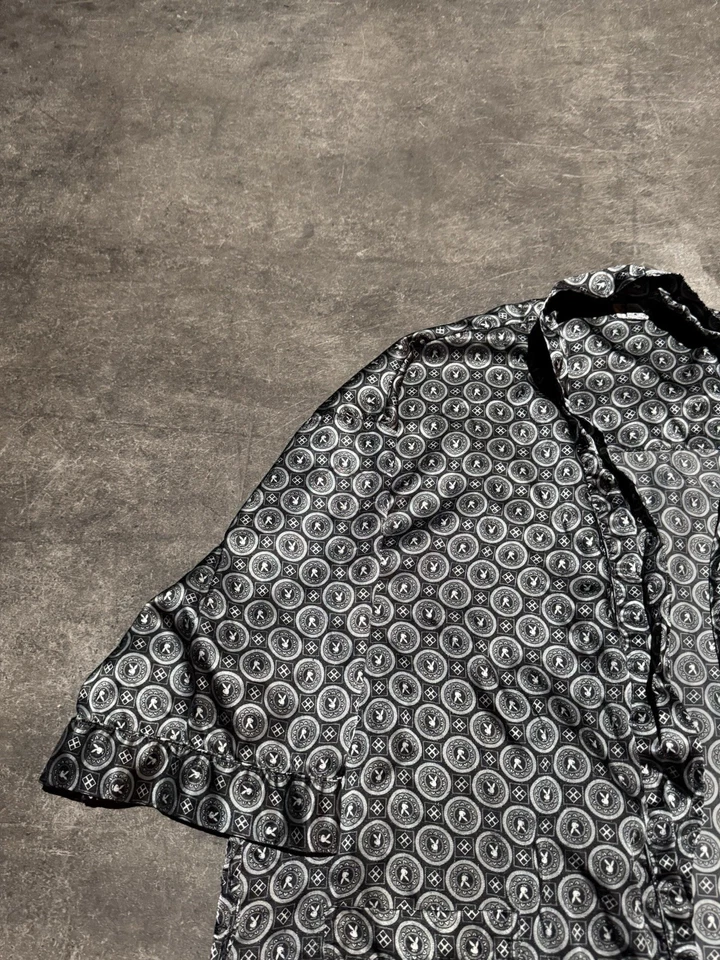 Bata Playboy Para Hombre Rayas Delgadas Bolsillos Conejito Hugh Hefner Talla Grande Foto 4 de 4