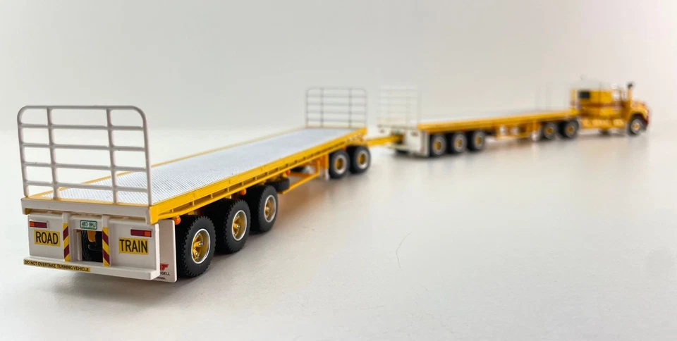 Highway Replicas 12031 Mack Superliner Flat Top Road Train Neil Mansell 1:64 - Image 4 of 4