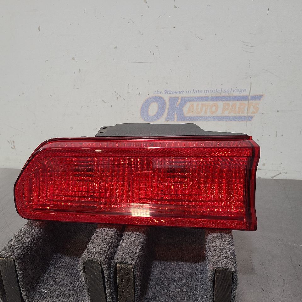 09 2009 DODGE CHALLENGER SRT8 OUTER TAIL LIGHT LAMP LEFT DRIVER