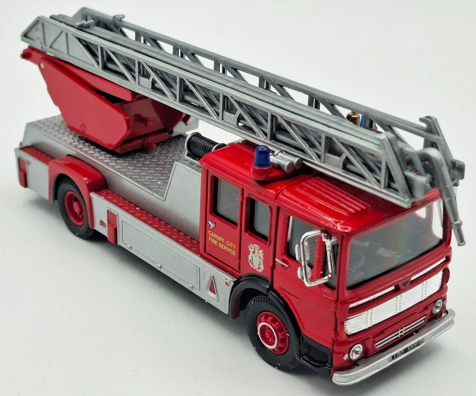 Corgi 97385 AEC Mercury - Merryweather 100ft Turntable Fire Vehicle - Cardiff - Image 2 of 4