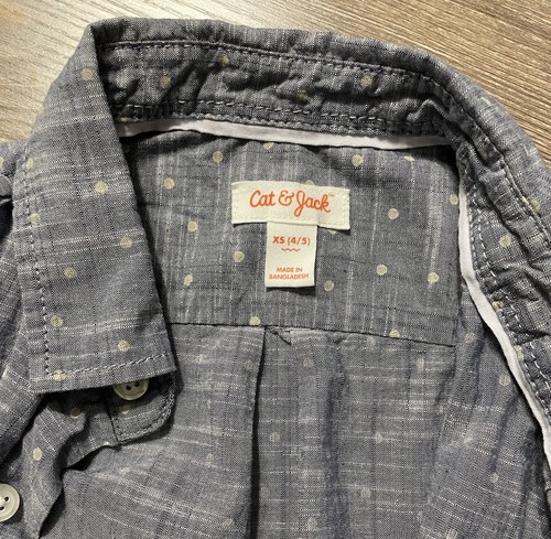 Cat & Jack Boys Denim Blue Dot Button Up Shirt With Pocket XS (4/5) 100% Cotton - Picture 5 of 6