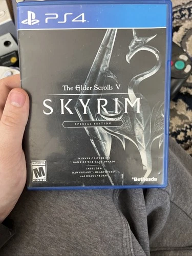 SONY SKYRIM - THE ELDER SCROLLS V - PS4 (TPS038967)