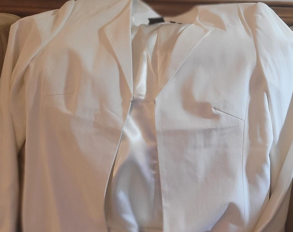 Terry Lewis Women's Blazer, Lined, Ivory/Winter White, Rayon/Polyester - Sz. 14 - Image 4 of 4