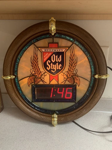 Vintage Heileman’s 1988 Old Style Beer Light Sign Digital Clock