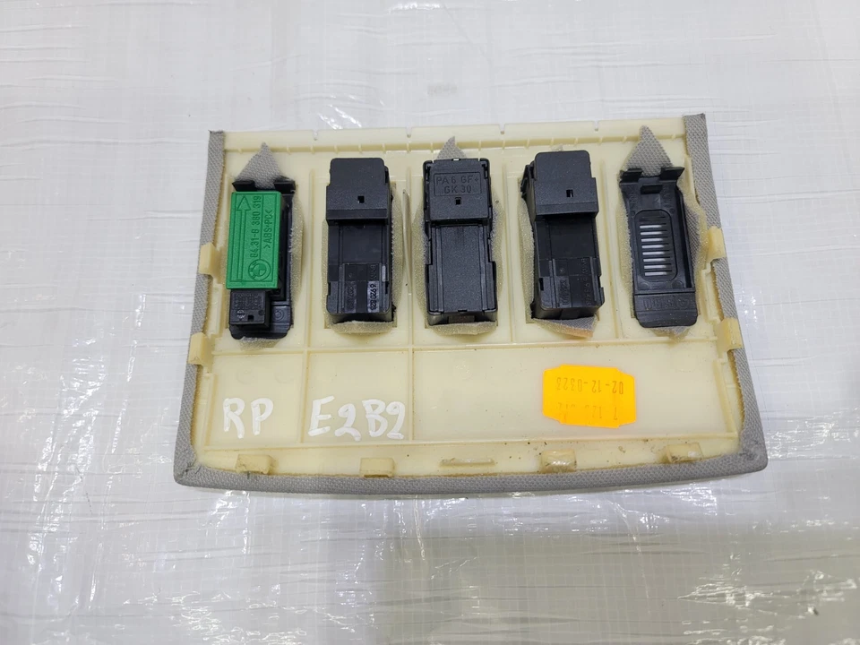 BMW 545i 2004-2005 consola superior techo panel interruptor OEM 51-44-7-125-072 Foto 4 de 4