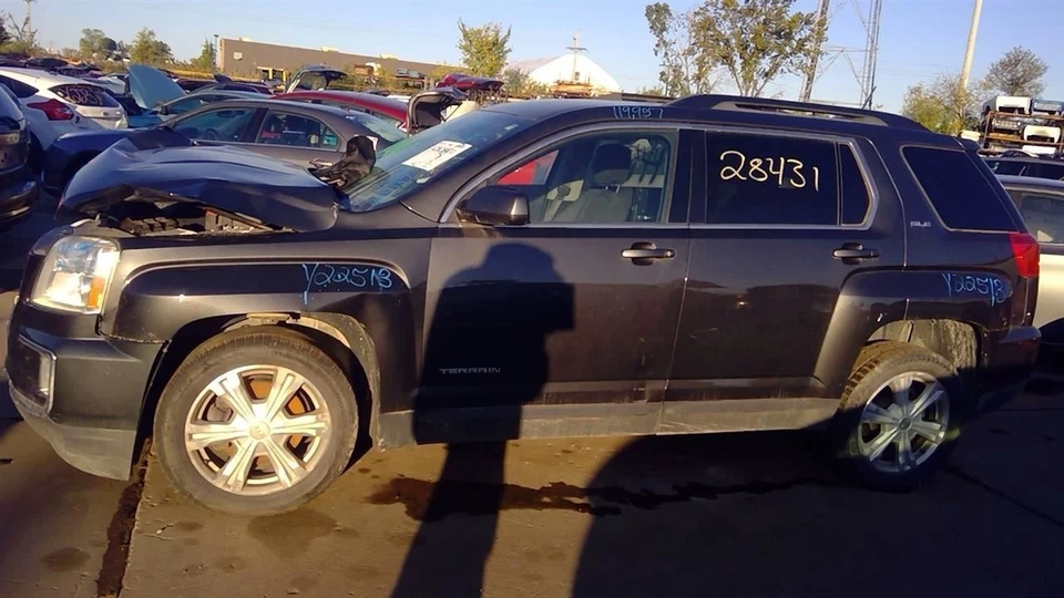 2017 GMC Terrain Front Passenger Right RH Door Trim Panel in Black - Image 4 of 4