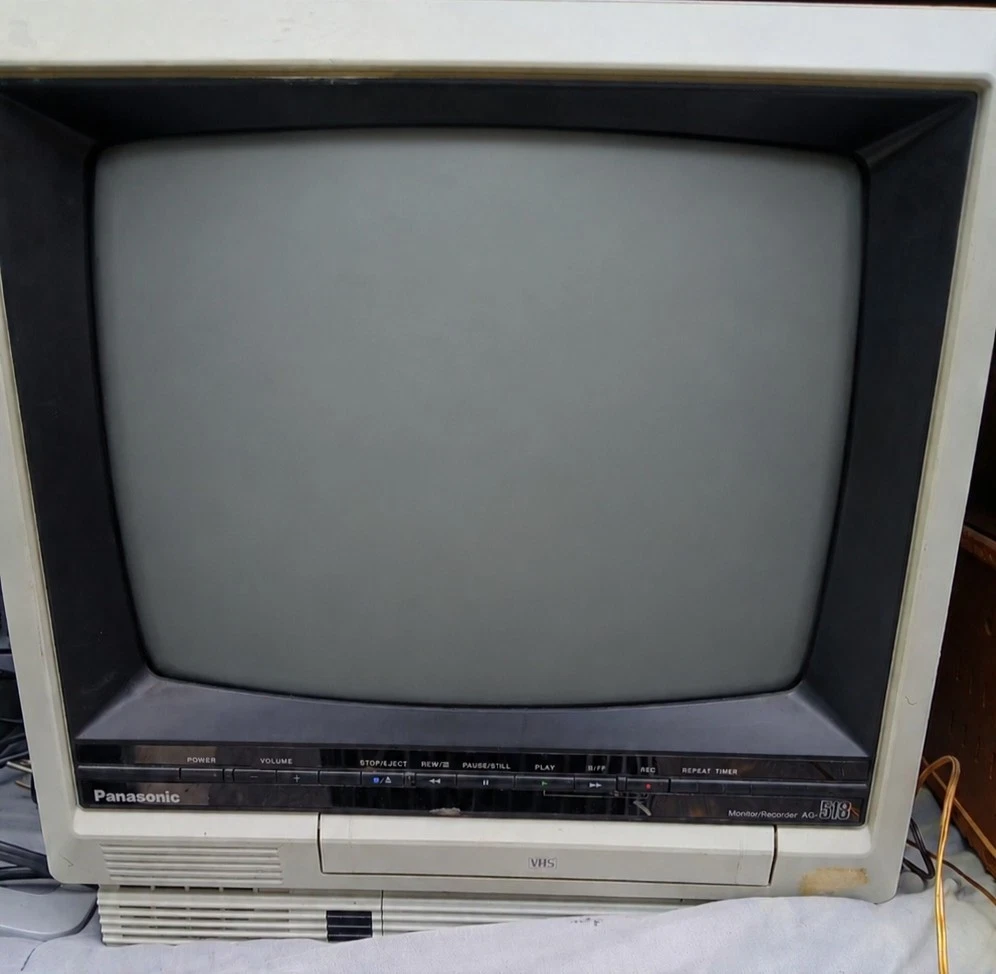 Panasonic Built - in VCR Less Than 20 in Screen CRT TVs for Sale
