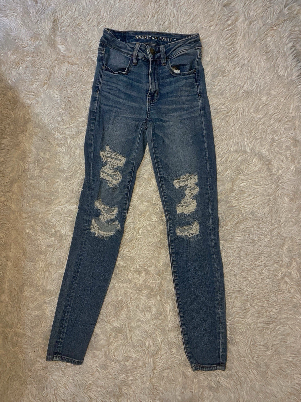 American Eagle Women’s Jeans Size 2 Skinny Jeans Regular Distressed